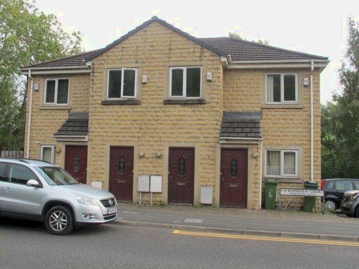 2 Bedroom Flat To Rent In Manchester Road, Mossley, Ashton-Under-Lyne, OL5