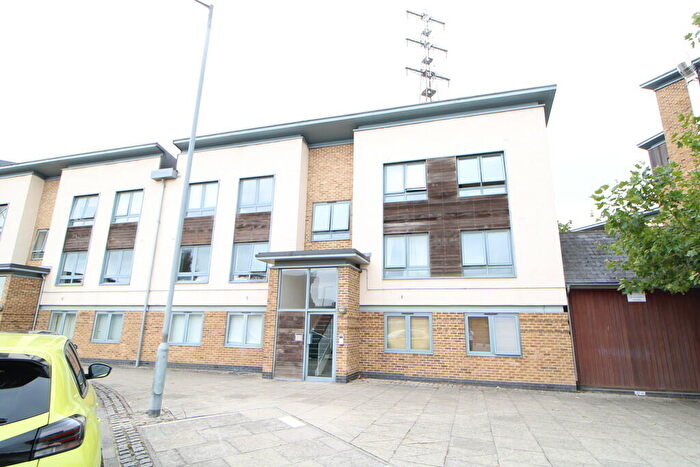 2 Bedroom Flat To Rent In Ballantyne Drive, Darwin Court, CO2