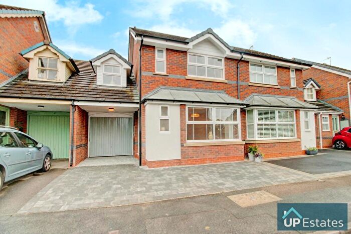 3 Bedroom Terraced House For Sale In Ascot Close, Stratford-Upon-Avon, CV37
