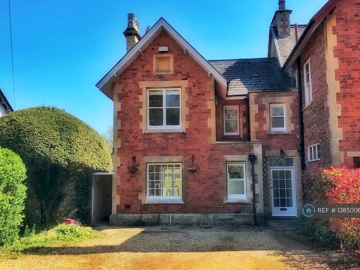 3 Bedroom Semi-Detached House To Rent In The Orchards, Cheltenham, GL52