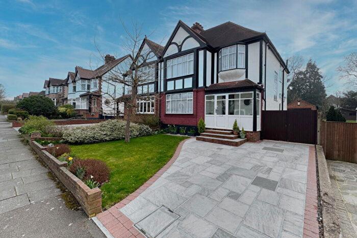 4 Bedroom Semi-Detached House For Sale In Kingsway, Petts Wood, Orpington, BR5