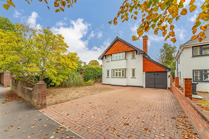 4 Bedroom Detached House For Sale In Wellesley Avenue, Iver, SL0