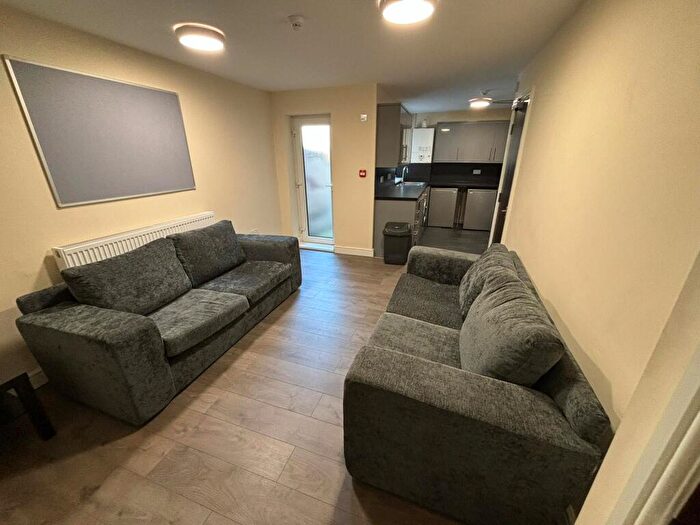 5 Bedroom House To Rent In Albany Road, Liverpool, L7