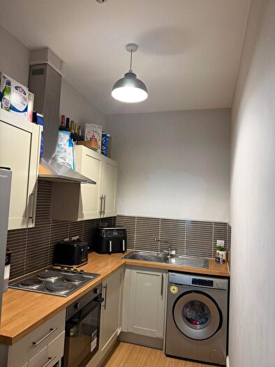 2 Bedroom Apartment To Rent In Apt - Parkfield Road, Liverpool, Merseyside, L17