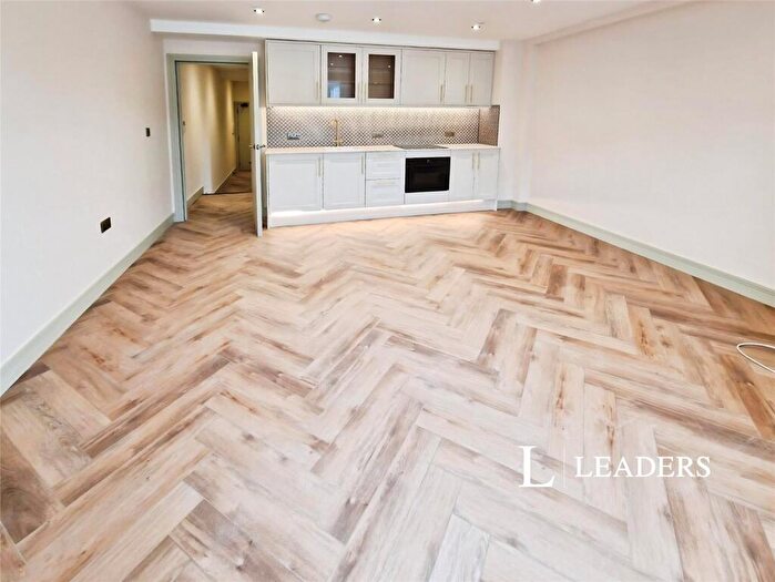 1 Bedroom Flat To Rent In Bartholomews, Brighton, East Sussex, BN1