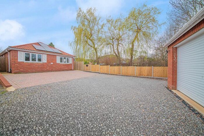 3 Bedroom Detached Bungalow For Sale In Centaury Gardens, Horton Heath, Eastleigh, SO50