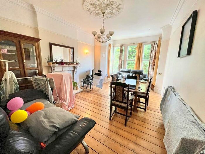 4 Bedroom Maisonette To Rent In Linden Road, Westbury Park, Bristol, BS6