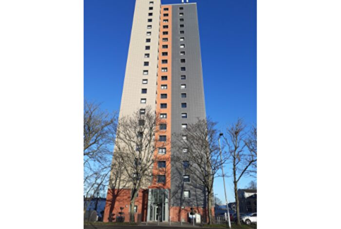 2 Bedroom Flat To Rent In , Ibroxholm Oval, G51