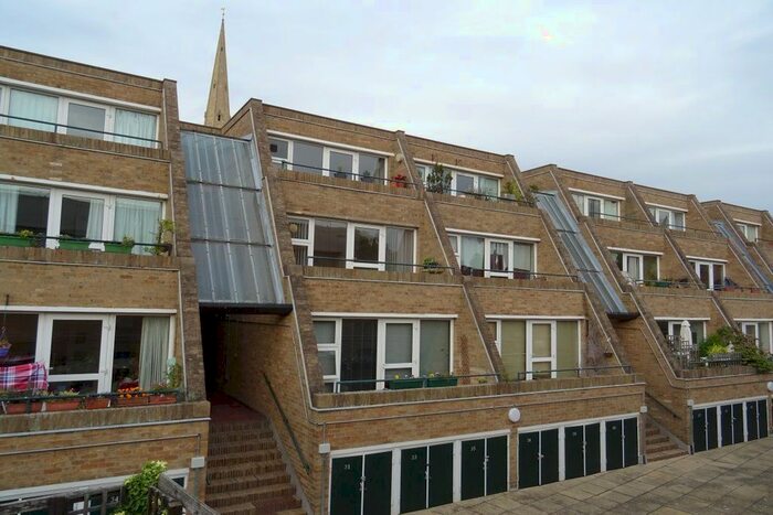 2 Bedroom Flat To Rent In Malcolm Place, Cambridge, CB1