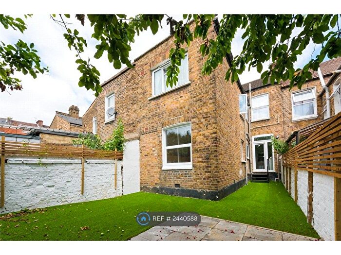 2 Bedroom Flat To Rent In Tunley Road, London, NW10