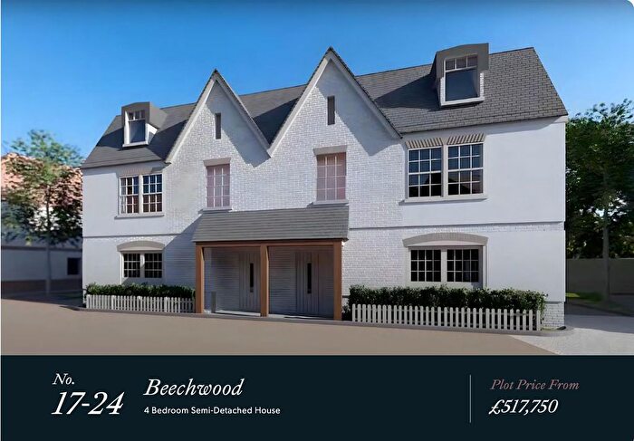 4 Bedroom Semi-Detached House For Sale In Richings Way, Iver, SL0