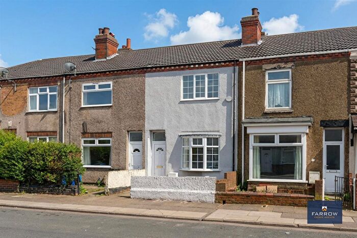 3 Bedroom Terraced House For Sale In Gilbey Road, Grimsby, DN31