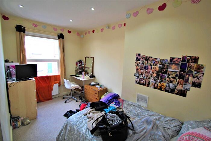 3 Bedroom Semi-Detached House To Rent In Granby Terrace, Leeds, LS6