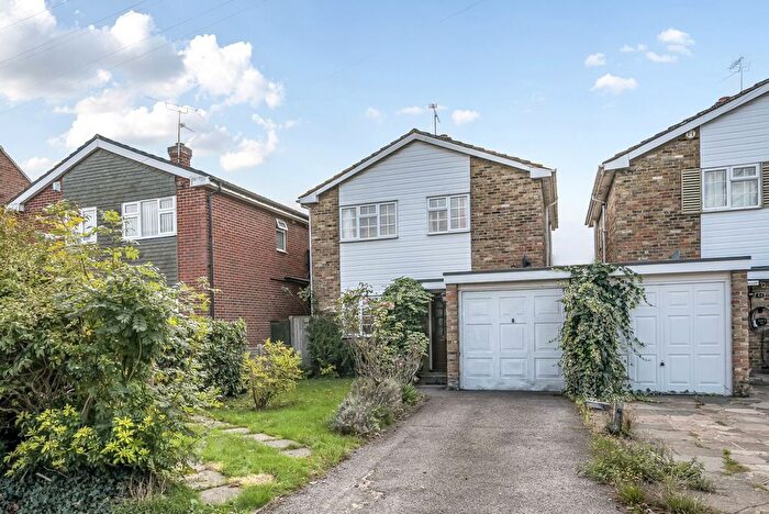 3 Bedroom Detached House For Sale In Beech Lane, Earley, Reading, Berkshire, RG6