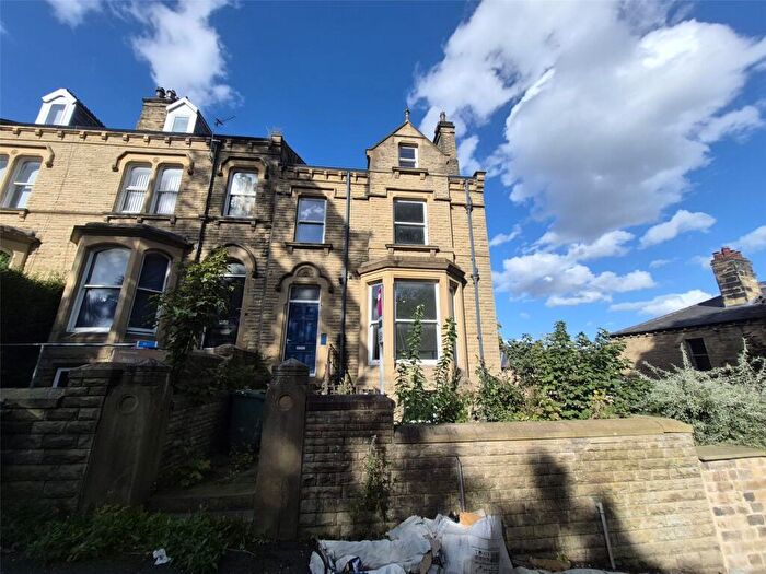 8 Bedroom End Of Terrace House For Sale In Belmont Street, Huddersfield, West Yorkshire, HD1