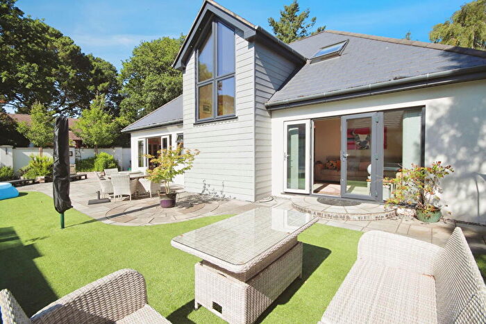 4 Bedroom Detached House For Sale In Whincroft Drive, Ferndown, BH22