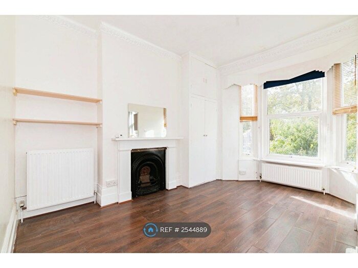 1 Bedroom Flat To Rent In High Road, London, N15