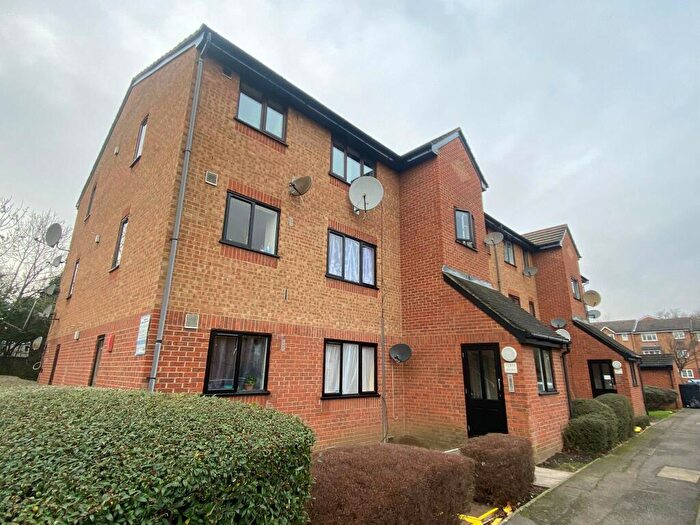 1 Bedroom Flat To Rent In Streamside Close, N9