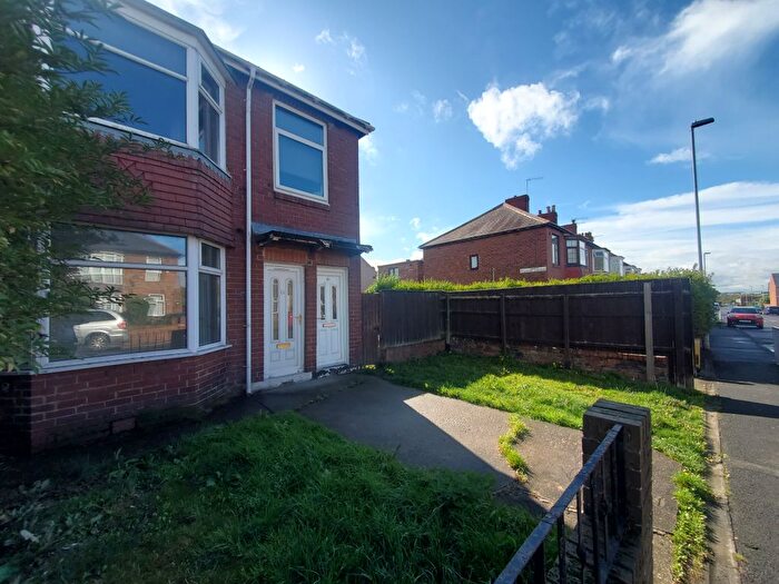 2 Bedroom Flat To Rent In Wellington Road, Gateshead, NE11