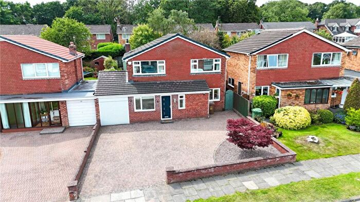 4 Bedroom Detached House For Sale In Lawns Avenue, Raby Mere, Wirral, CH63