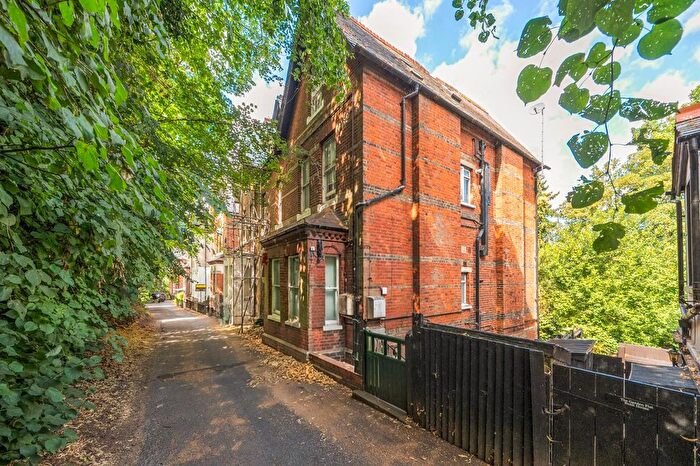2 Bedroom Flat For Sale In Susan Wood, Chislehurst, BR7
