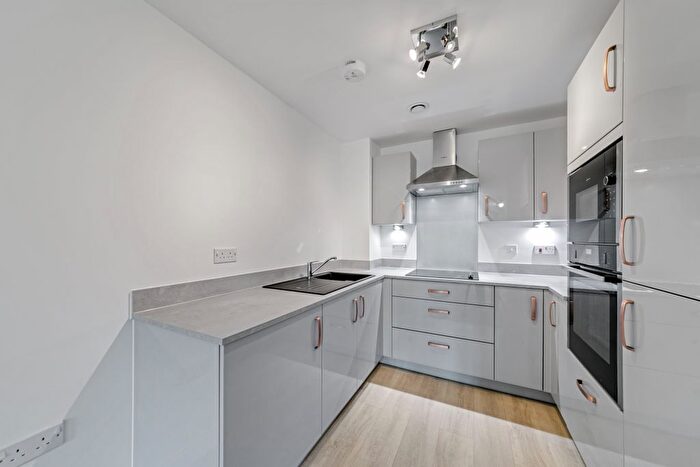 1 Bedroom Flat To Rent In Bolters Lane, Banstead, SM7