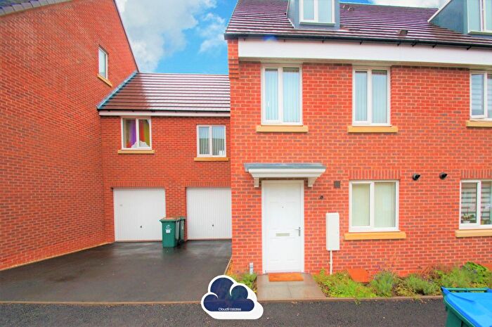 4 Bedroom Semi-detached House To Rent In Anglian Way, Stoke Village, CV3