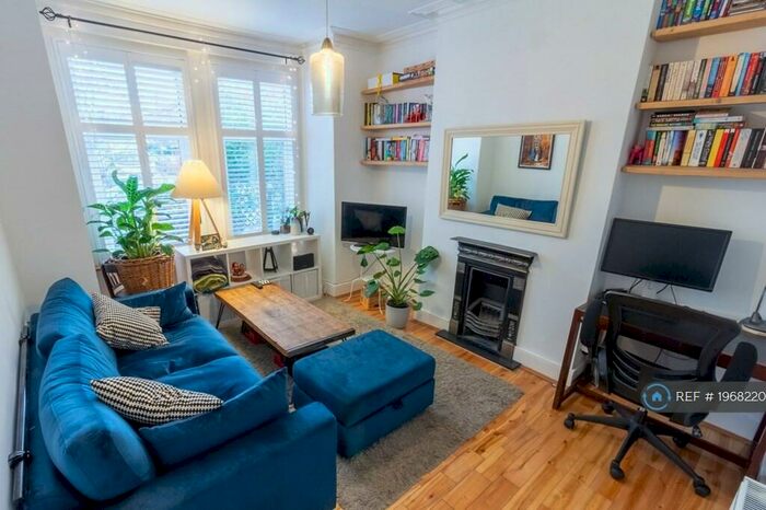 1 Bedroom Maisonette To Rent In Grenfell Road, Mitcham, CR4