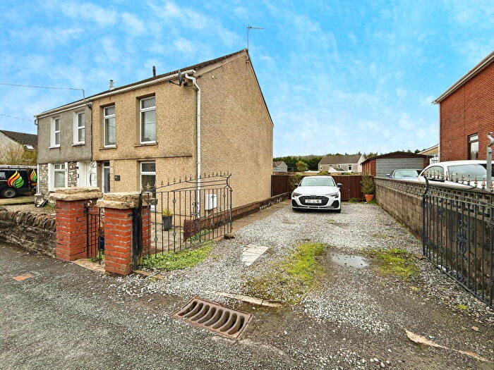 3 Bedroom Semi-Detached House For Sale In Tyn Y Bonau Road, Pontarddulais, Swansea, SA4