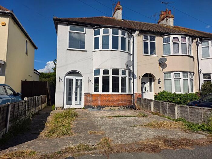 3 Bedroom End Of Terrace House To Rent In Richmond Drive, Westcliff-On-Sea, SS0