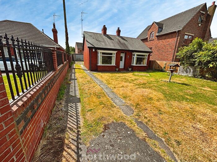 2 Bedroom Bungalow For Sale In Old Epworth Road East, Hatfield, Doncaster, DN7