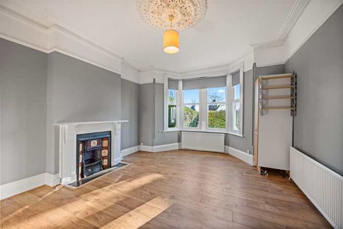 1 Bedroom Flat To Rent In Mill Lane, West Hampstead, NW6