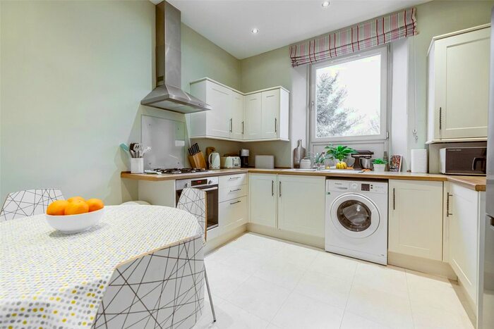 2 Bedroom Flat To Rent In Great Western Road, Aberdeen, AB10