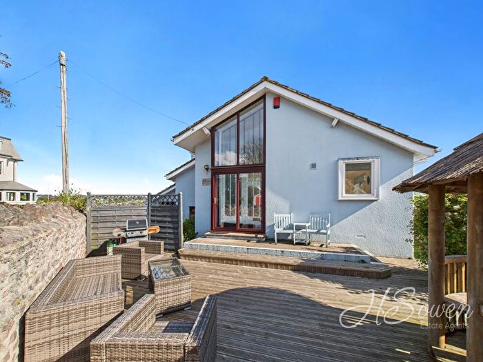 3 Bedroom Detached House For Sale In St. Lukes Road North, Torquay, TQ2