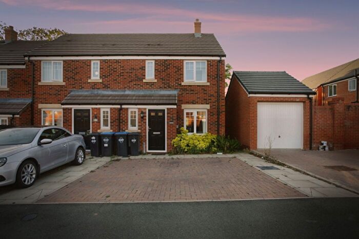 3 Bedroom Semi-Detached House For Sale In Aster Drive, Rugby, CV23