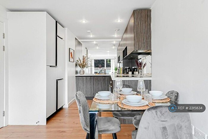 1 Bedroom Flat To Rent In Augustine House, London, SE13