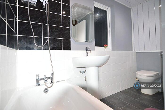 1 Bedroom Flat To Rent In Sidmoth Court, Reading, RG1