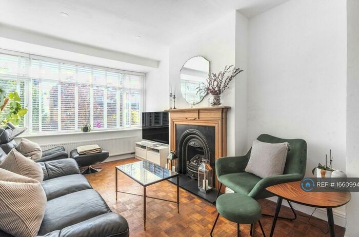 3 Bedroom Terraced House To Rent In Beauchamp Road, London, SE19