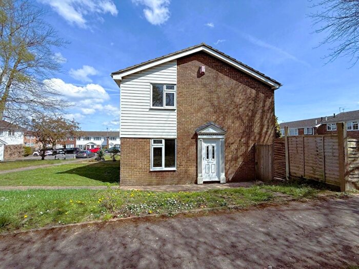3 Bedroom Terraced House To Rent In Wheatcroft Grove, Rainham, ME8