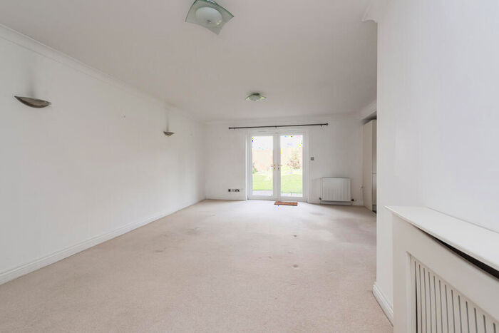 2 Bedroom Apartment To Rent In Weymouth, DT3