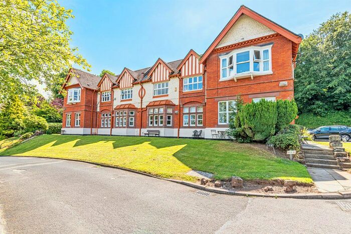2 Bedroom Flat For Sale In Kingsley Green, Kingsley Road, Frodsham, WA6