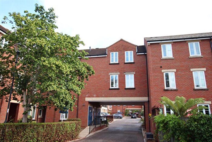 2 Bedroom Flat To Rent In Gras Lawn, Exeter, EX2