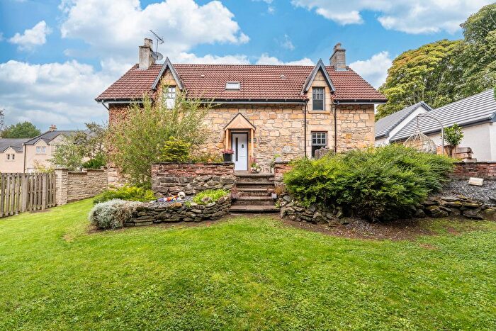 6 Bedroom Detached House For Sale In Gardeners Cottage, Leslie Mains, Leslie, KY6