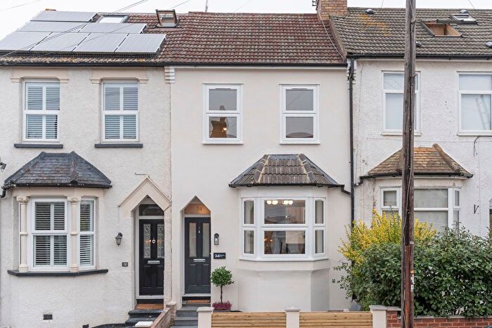 3 Bedroom Terraced House For Sale In Smeaton Road, Woodford Green, IG8