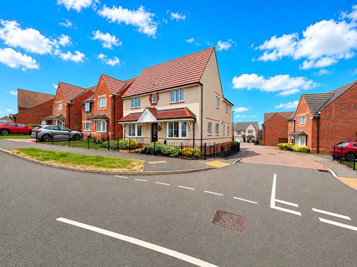 4 Bedroom Detached House For Sale In Aintree Road, Corby, NN18
