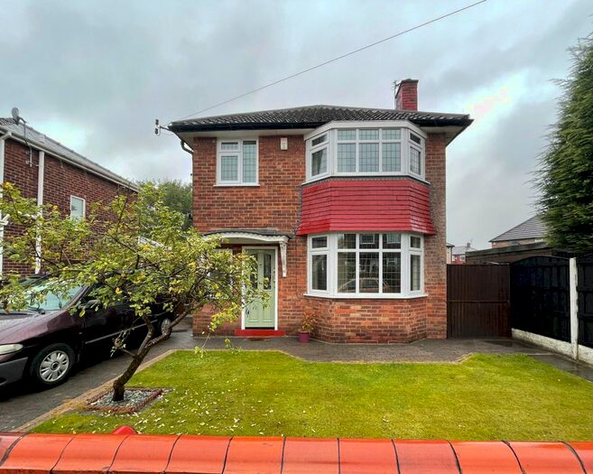 3 Bedroom Detached House To Rent In Sheringham Drive, Swinton, M27