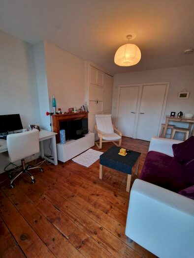 1 Bedroom Flat To Rent In Essex Mansions, Essex Road South Leytonstone, London, E11