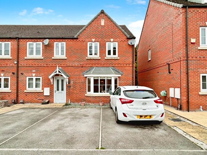 3 Bedroom End Of Terrace House For Sale In Utleys Croft, Wath-Upon_Dearne, Rotherham, S63