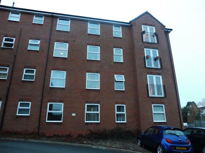 2 Bedroom Apartment To Rent In Brett Young Close, Halesowen, B63
