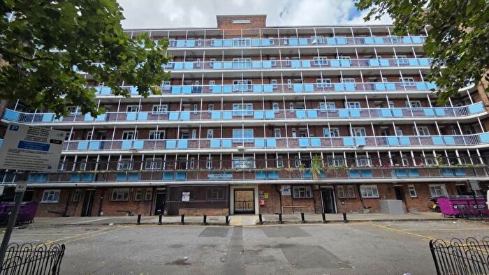 2 Bedroom Flat For Sale In Jarman House, Whitechapel, E1